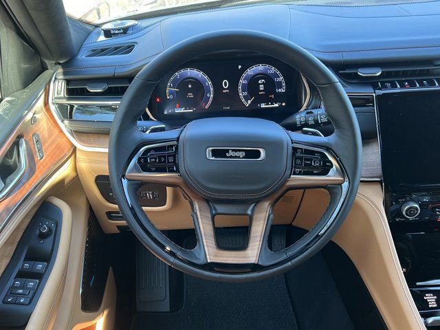 New 2025 Jeep Grand Cherokee Summit image 20