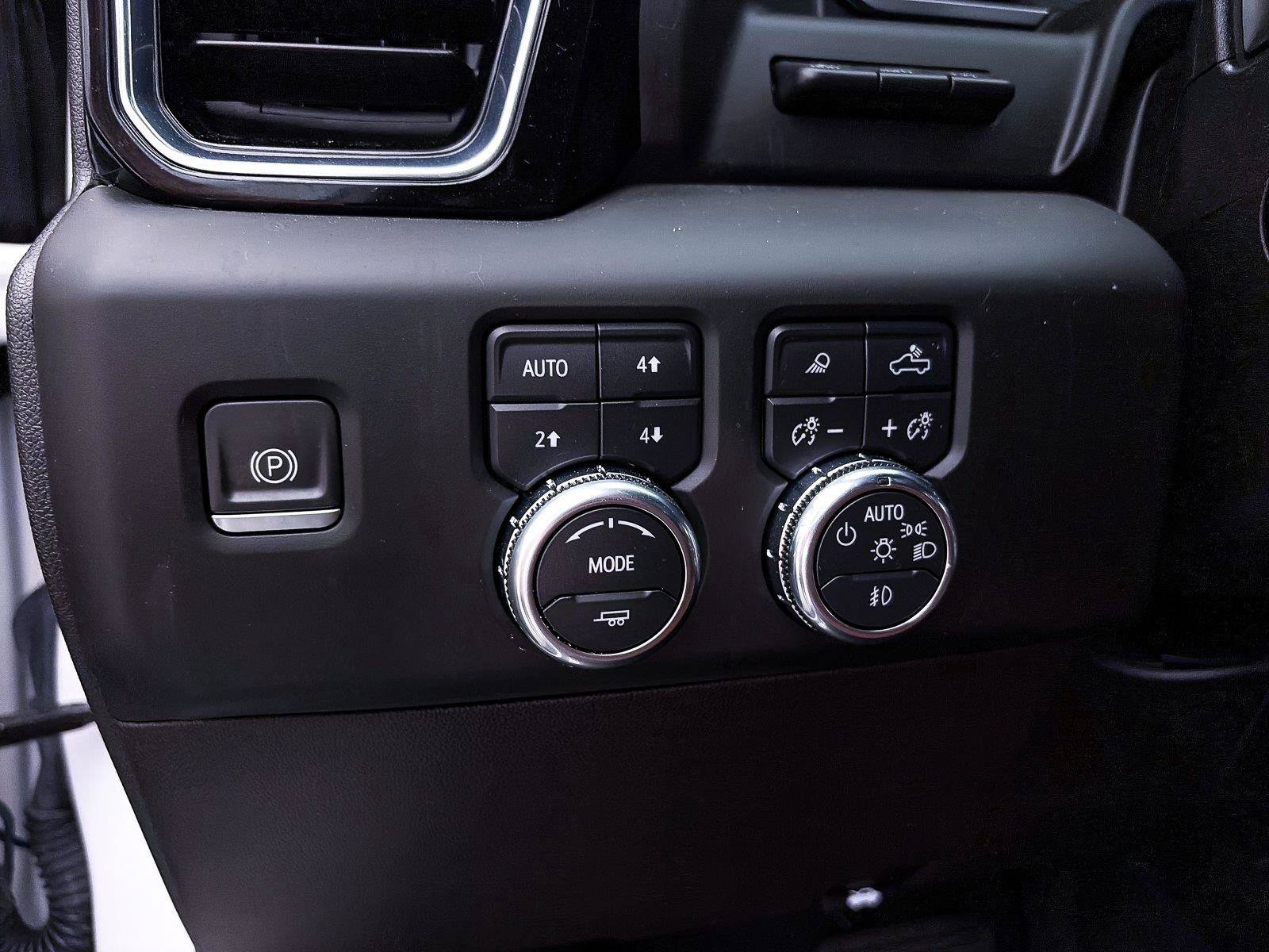Used 2023 GMC Sierra 1500 Denali Ultimate AWD/4WD image 9