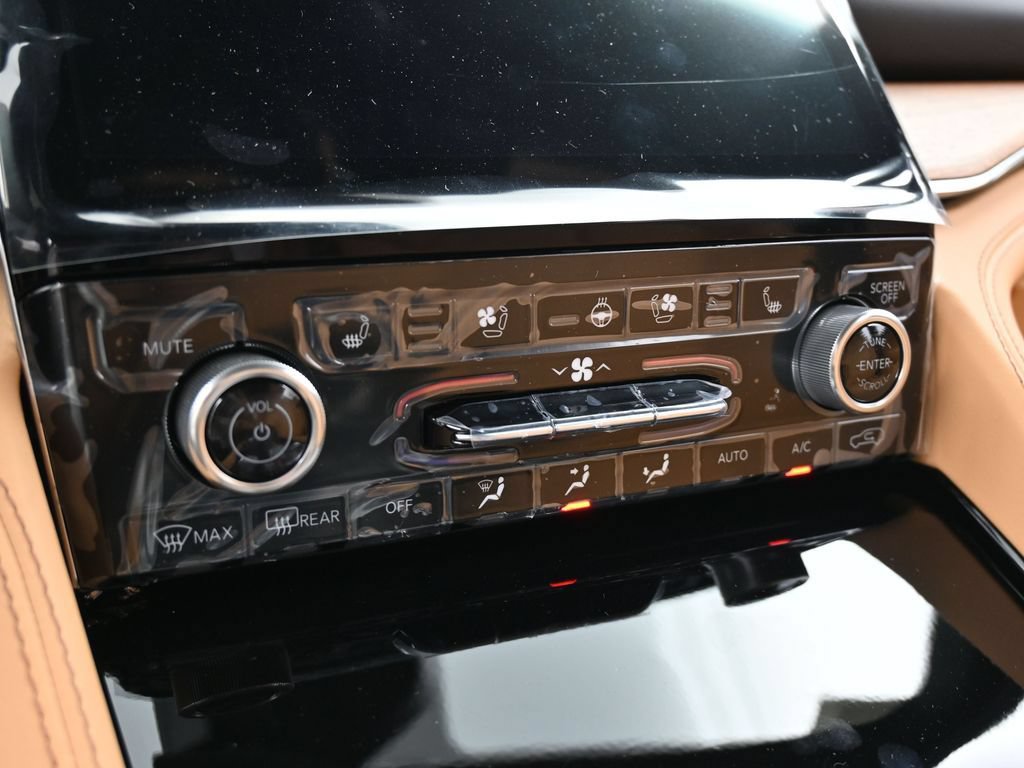 New 2025 Jeep Grand Cherokee Summit AWD/4WD image 24