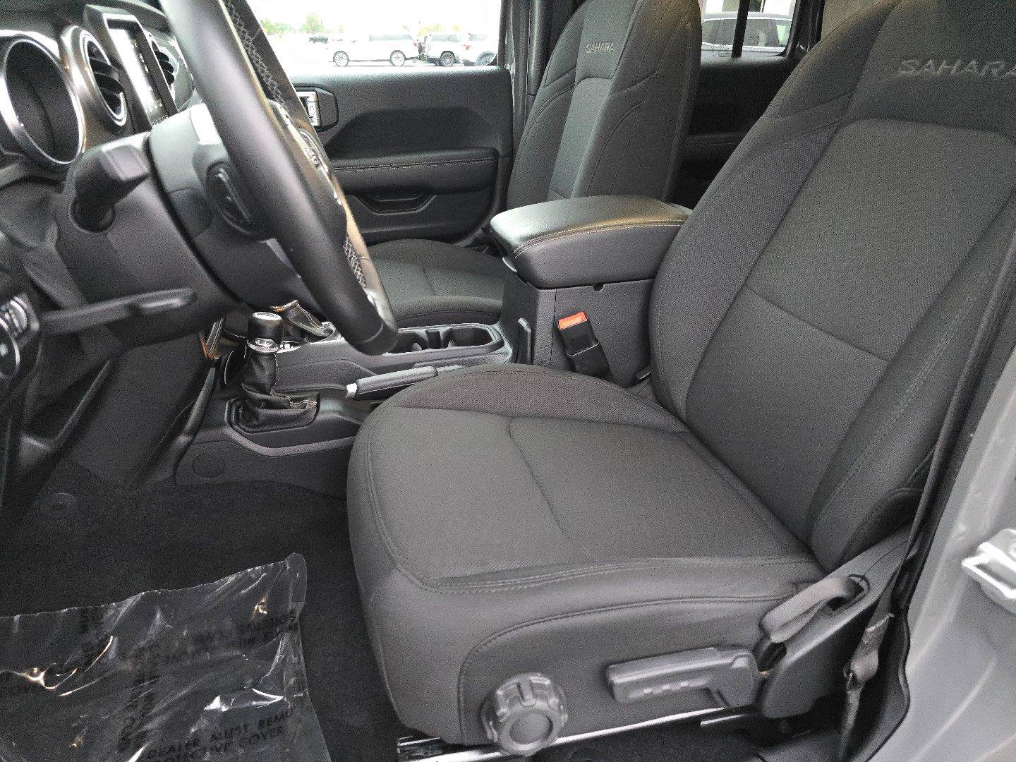 Used 2021 Jeep Wrangler Unlimited Sahara w/ Uconnect 4C Nav & Sound Group AWD/4WD image 21