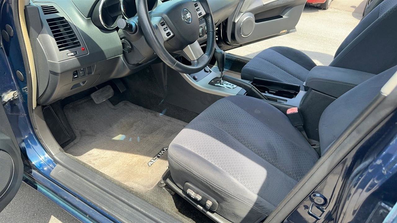 Used 2005 Nissan Altima 2.5 S w/ (F01) Convenience Pkg FWD image 25