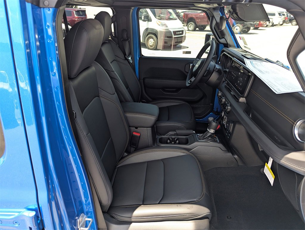 New 2025 Jeep Gladiator Sport image 37