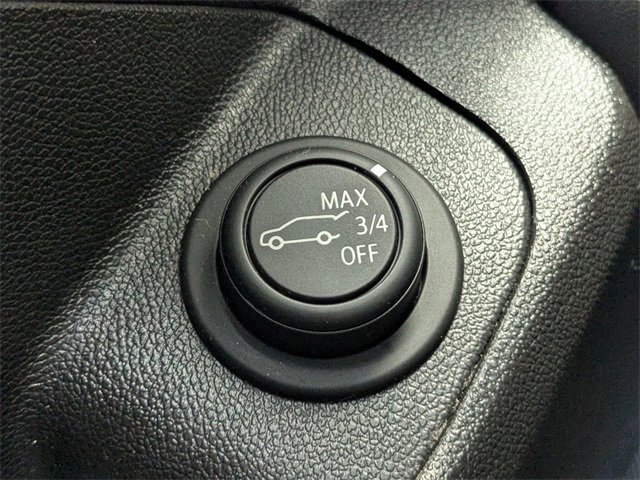 Used 2020 GMC Terrain SLT w/ Preferred Package image 28