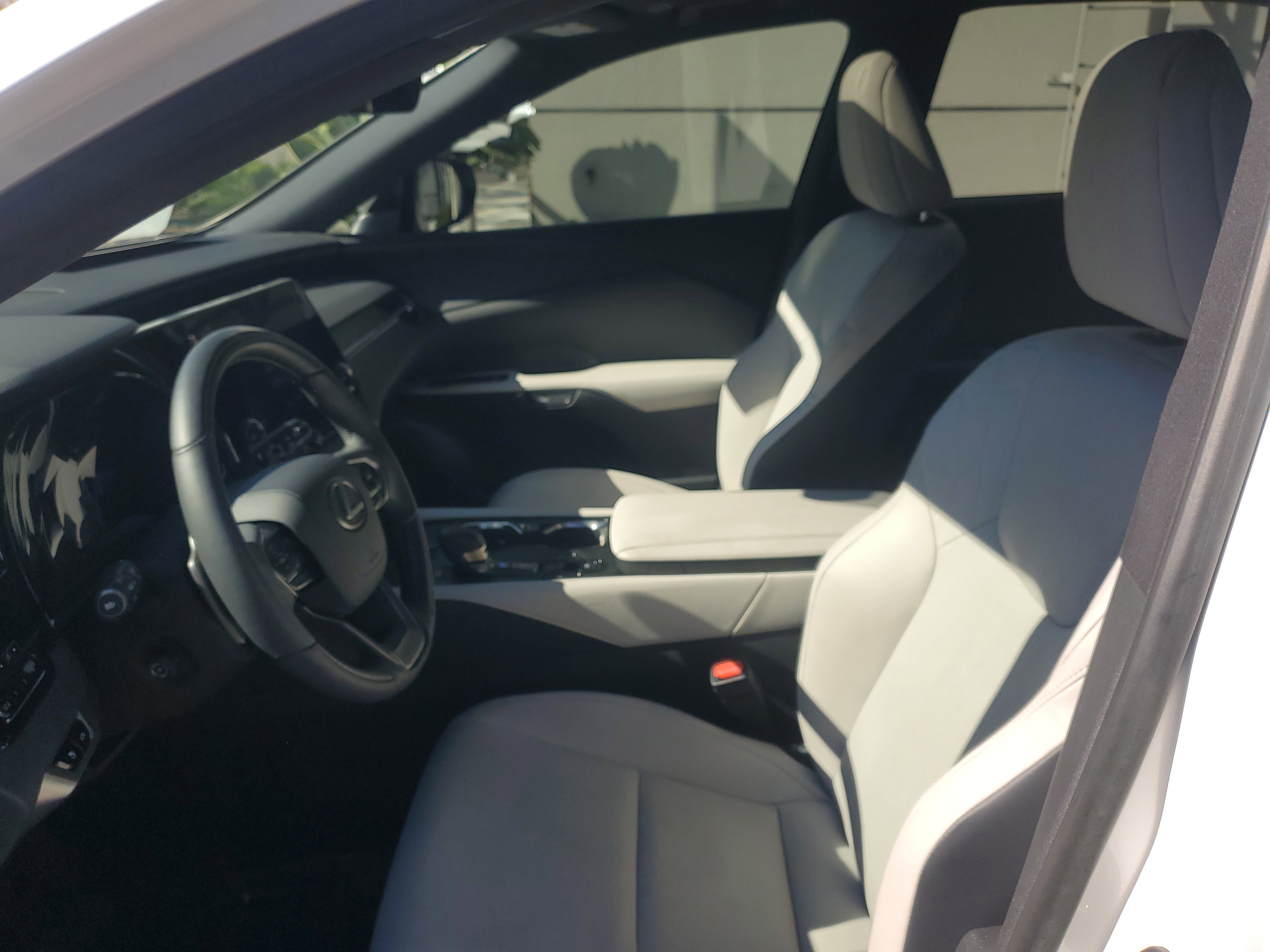 Used 2023 Lexus RX 350 Premium w/ Accessory Package (Z1) image 15