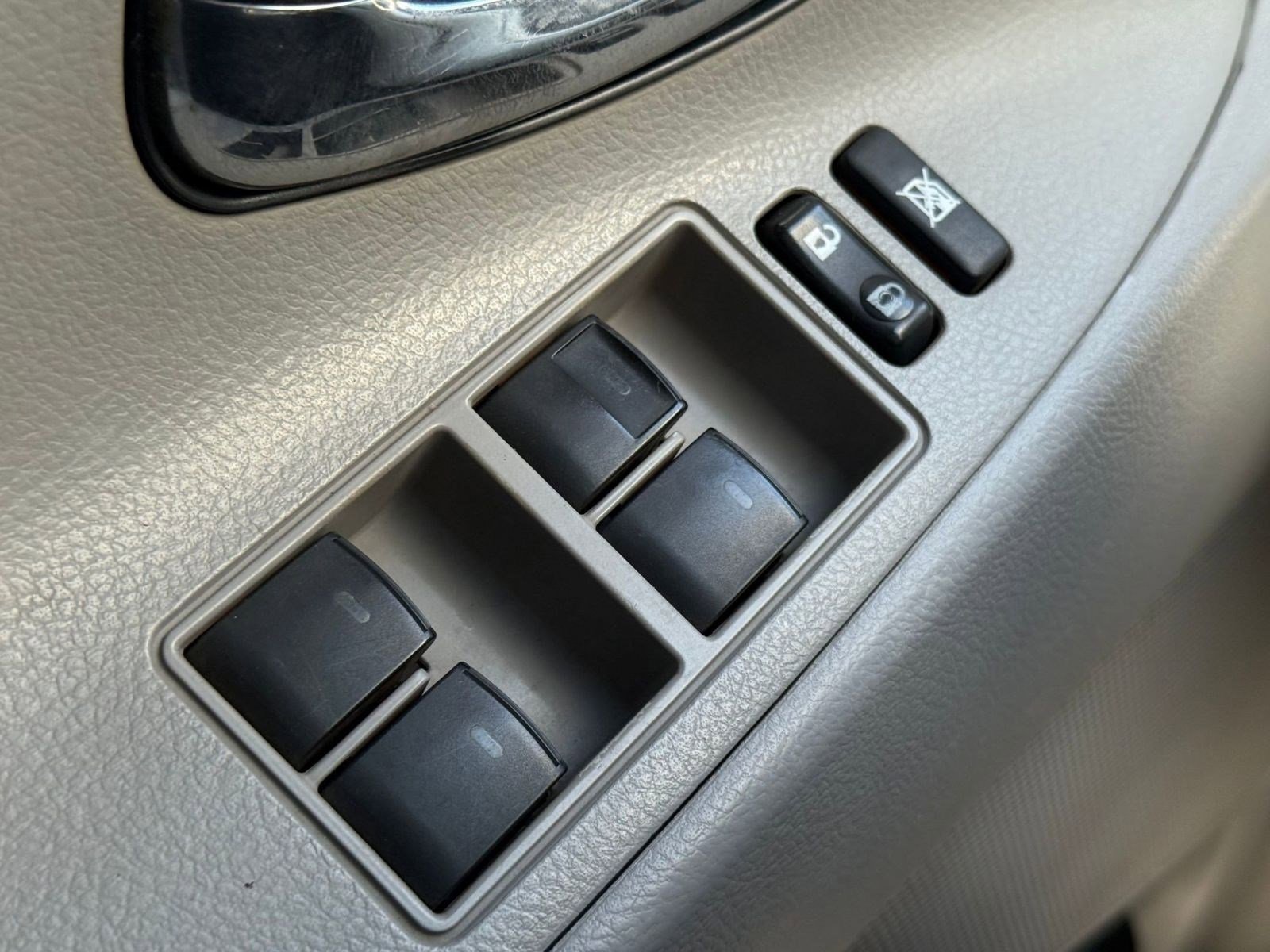 Used 2011 Toyota Camry LE w/ LE Extra-Value Pkg image 24