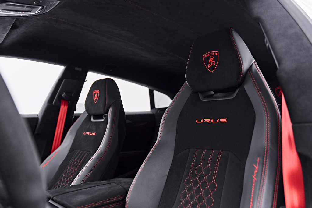 Used 2023 Lamborghini Urus Performante AWD/4WD image 58