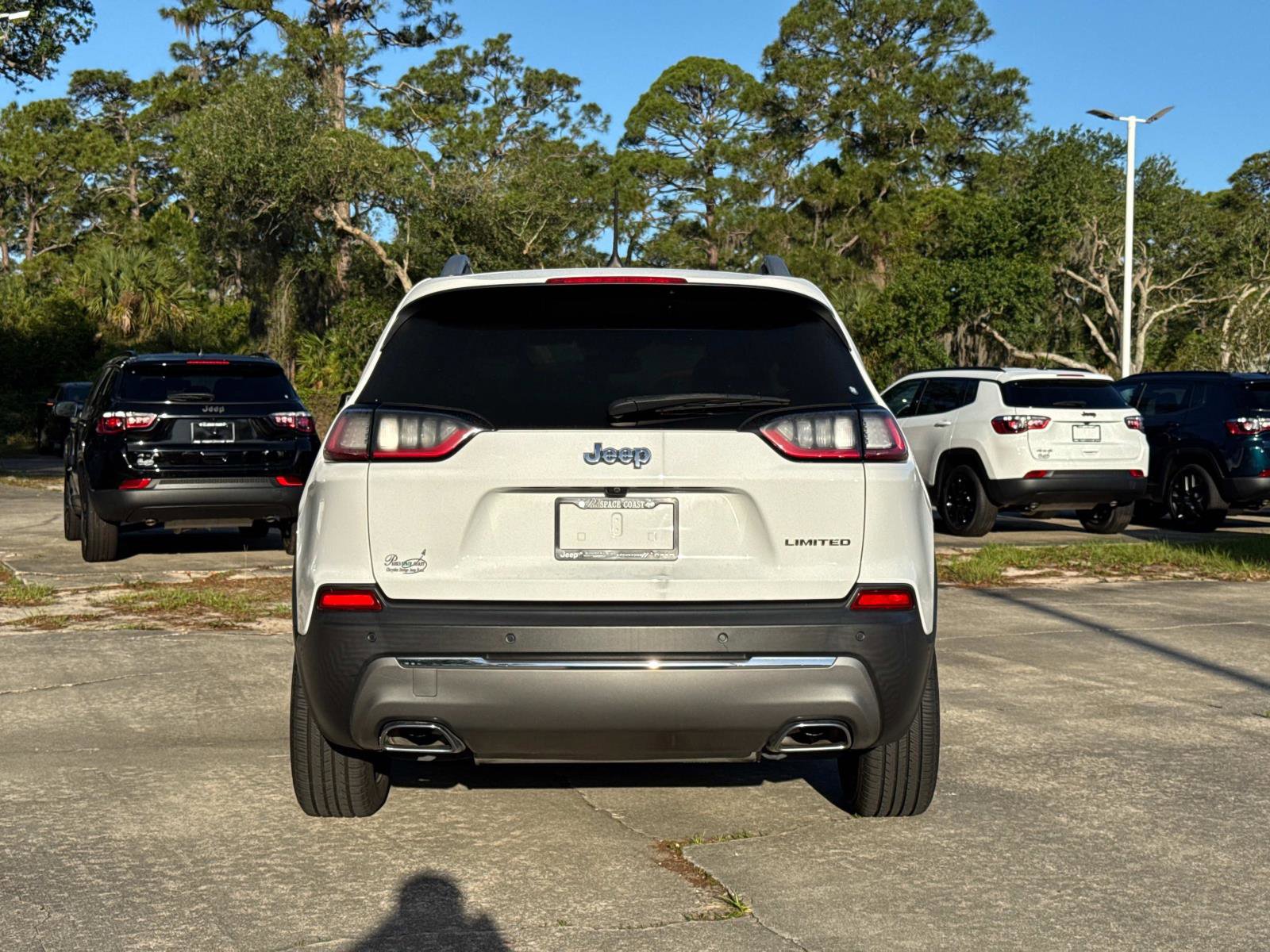 Certified 2021 Jeep Cherokee Limited w/ Elite Package image 4