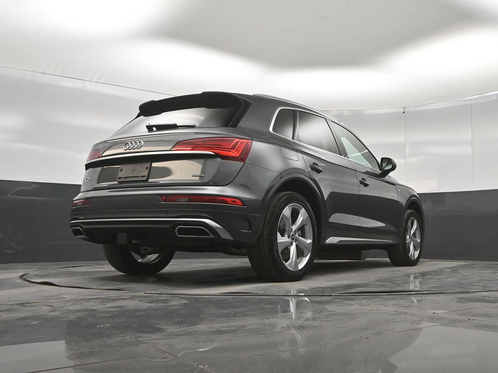 Used 2022 Audi Q5 2.0T Premium Plus w/ Premium Plus Package AWD/4WD image 36