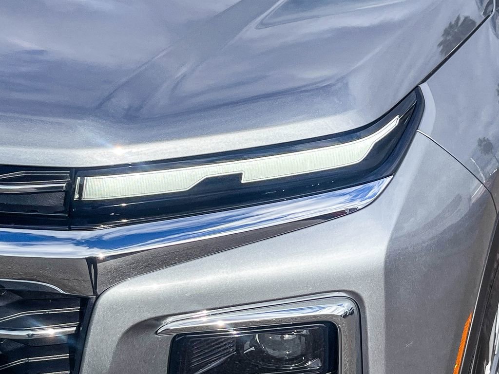 Used 2026 Chevrolet Traverse LT w/ Driver Confidence Package image 7