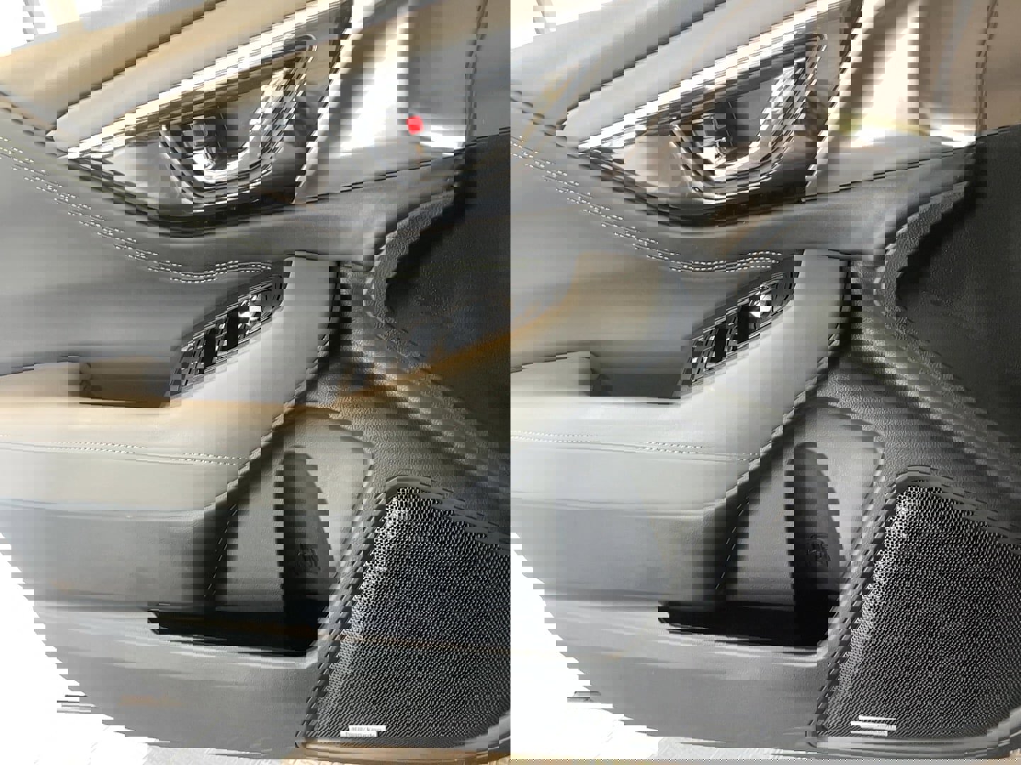 Used 2024 Subaru Outback Onyx Edition image 9