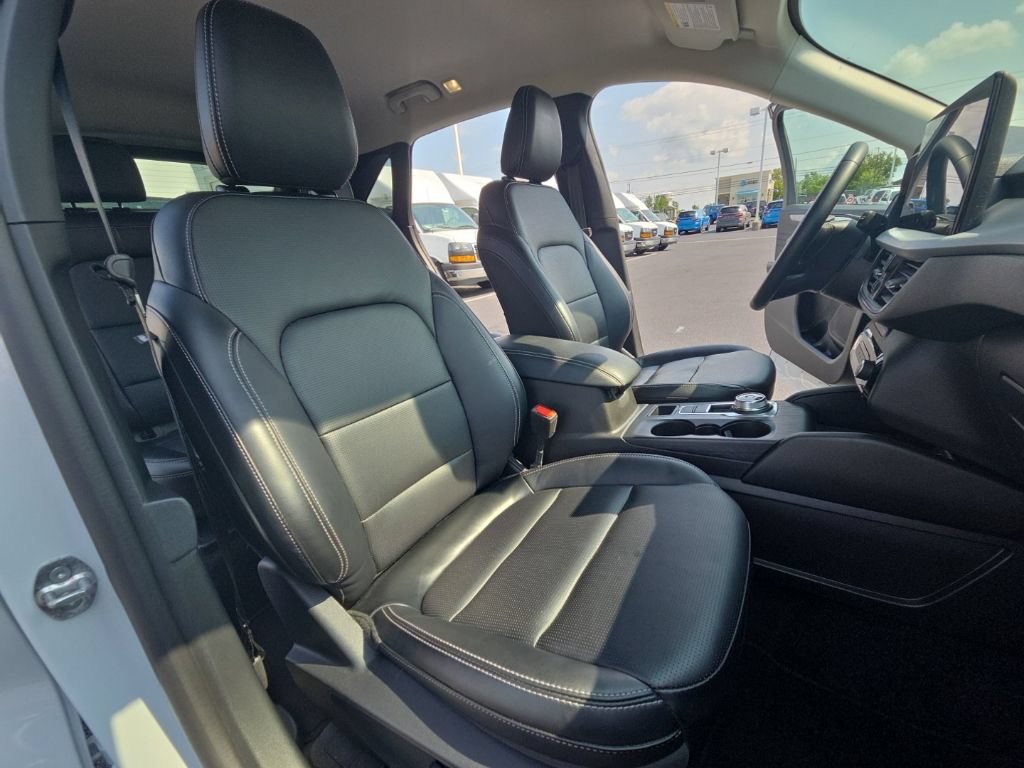 Used 2025 Ford Escape Platinum AWD/4WD image 26