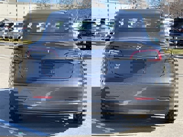 Used 2022 Tesla Model 3 Standard Range image 5