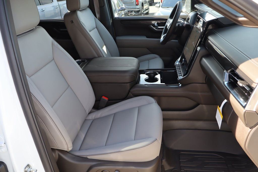New 2026 GMC Yukon XL Elevation w/ LPO, Floor Liner Package AWD/4WD image 29