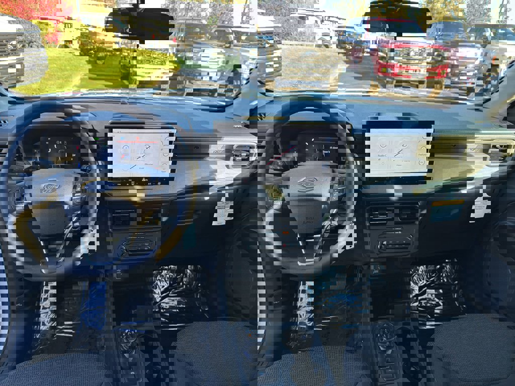 New 2025 Ford Maverick XL w/ Equipment Group 101A image 22