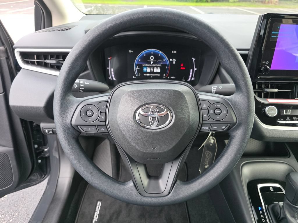 Used 2026 Toyota Corolla LE FWD image 28