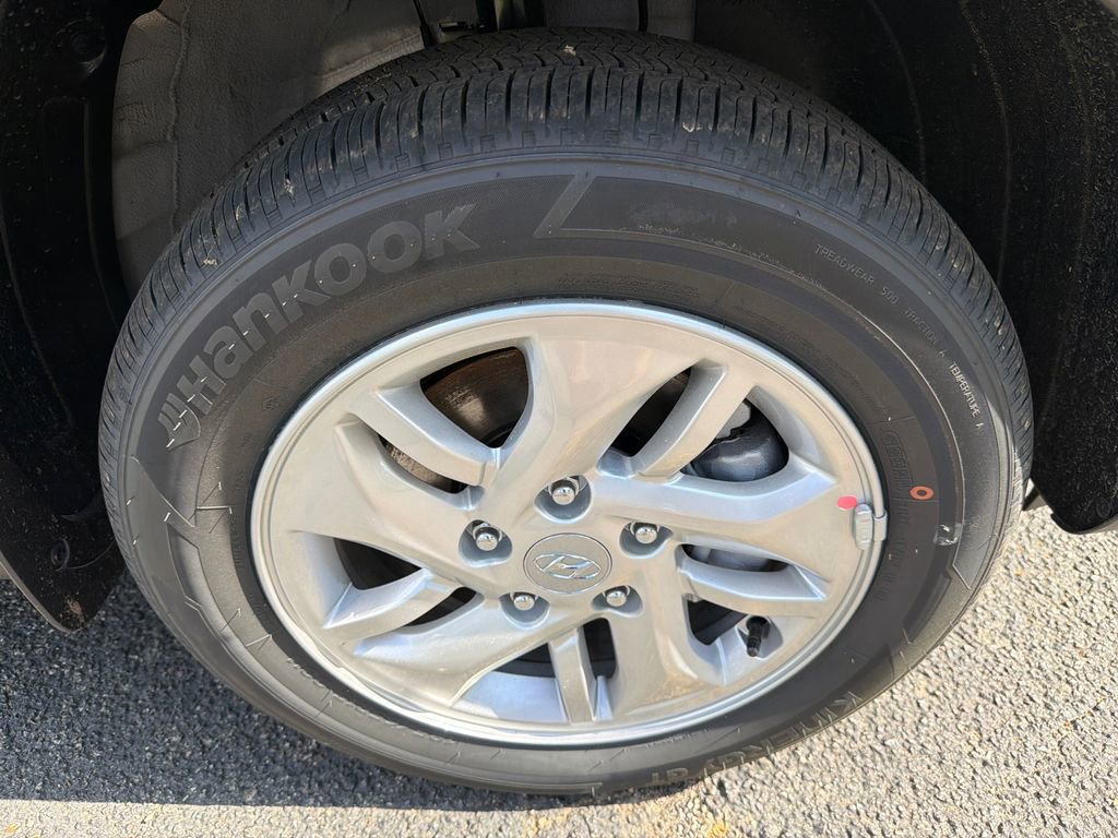 New 2026 Hyundai Venue SE image 12