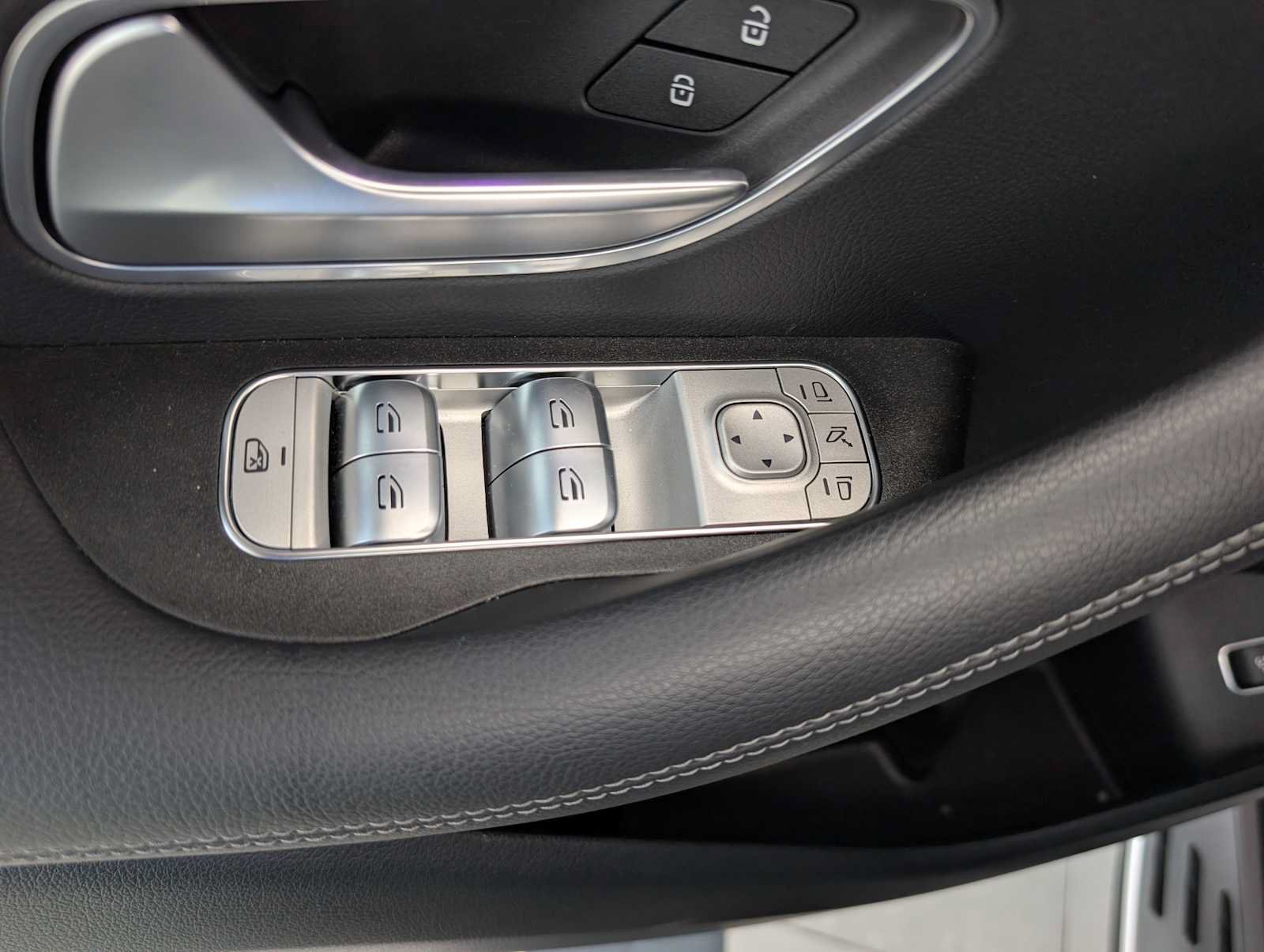 New 2026 Mercedes-Benz GLS 450 4MATIC image 30