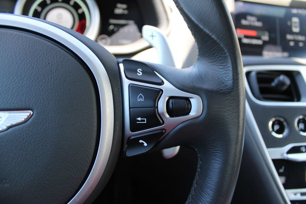 Used 2020 Aston Martin DB11 Volante RWD image 15
