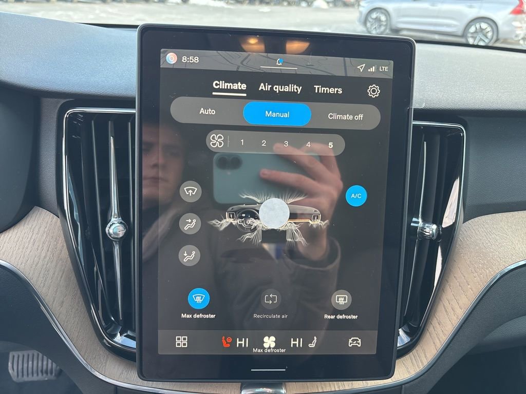 New 2026 Volvo XC60 B5 Plus w/ Protection Package Premier image 27