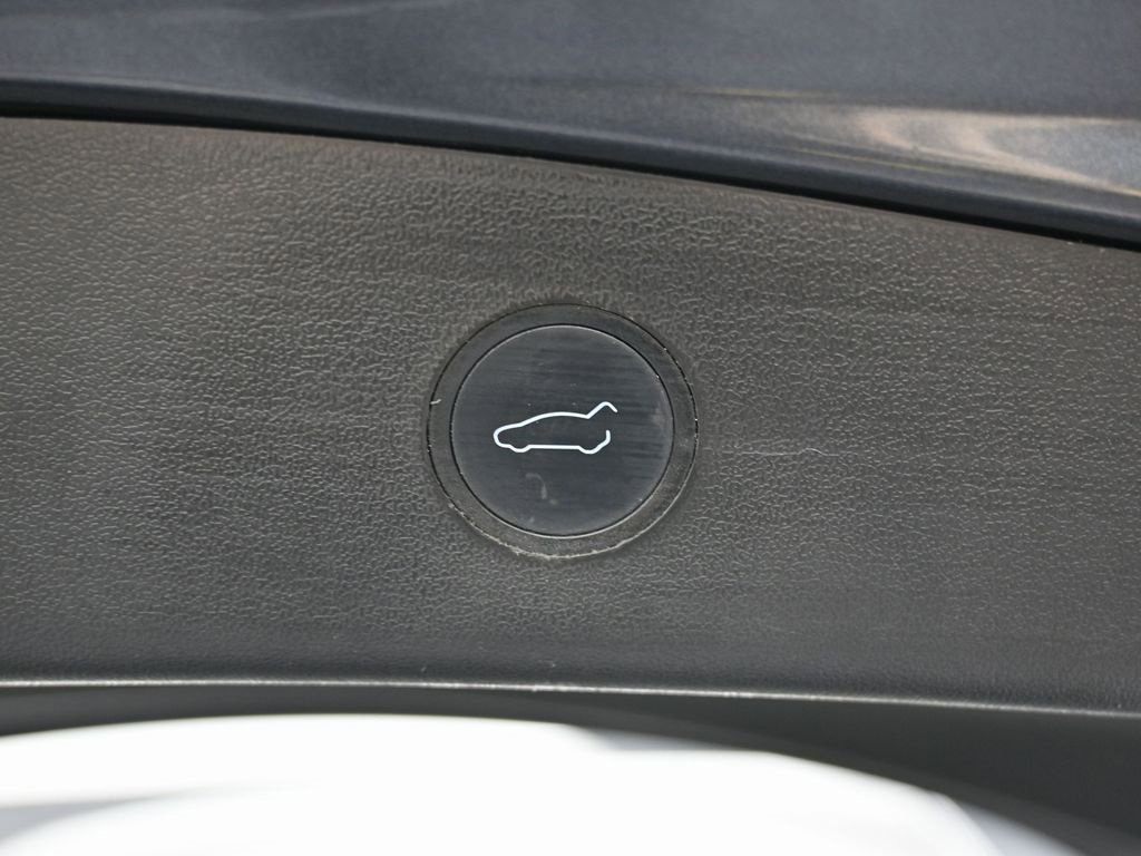 Used 2022 Tesla Model 3 Performance image 15