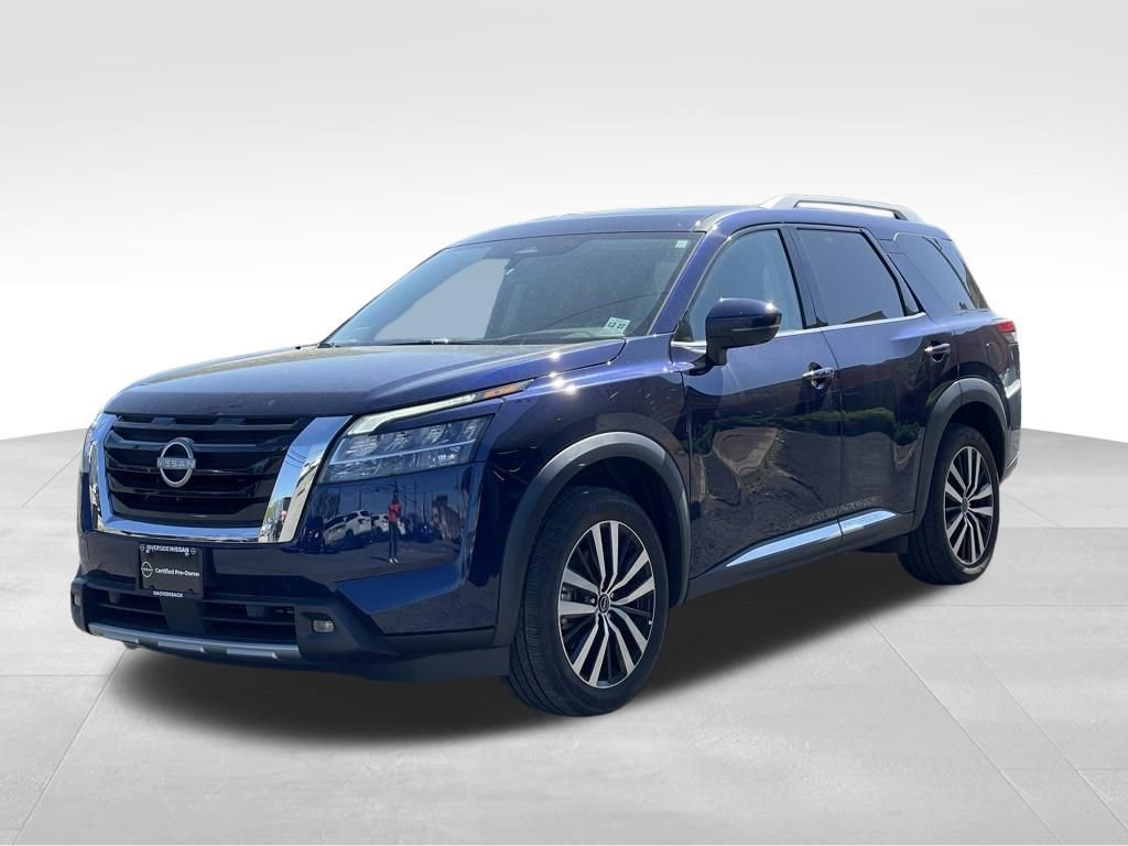 Certified 2023 Nissan Pathfinder Platinum w/ Black Appearance Package AWD/4WD image 2
