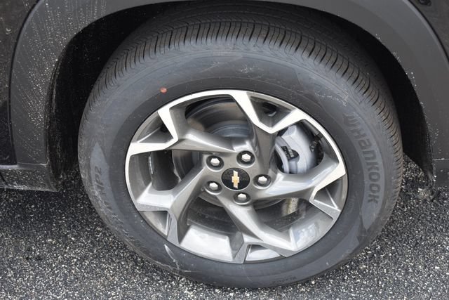 New 2026 Chevrolet Trax LT w/ LT Convenience Package FWD image 12