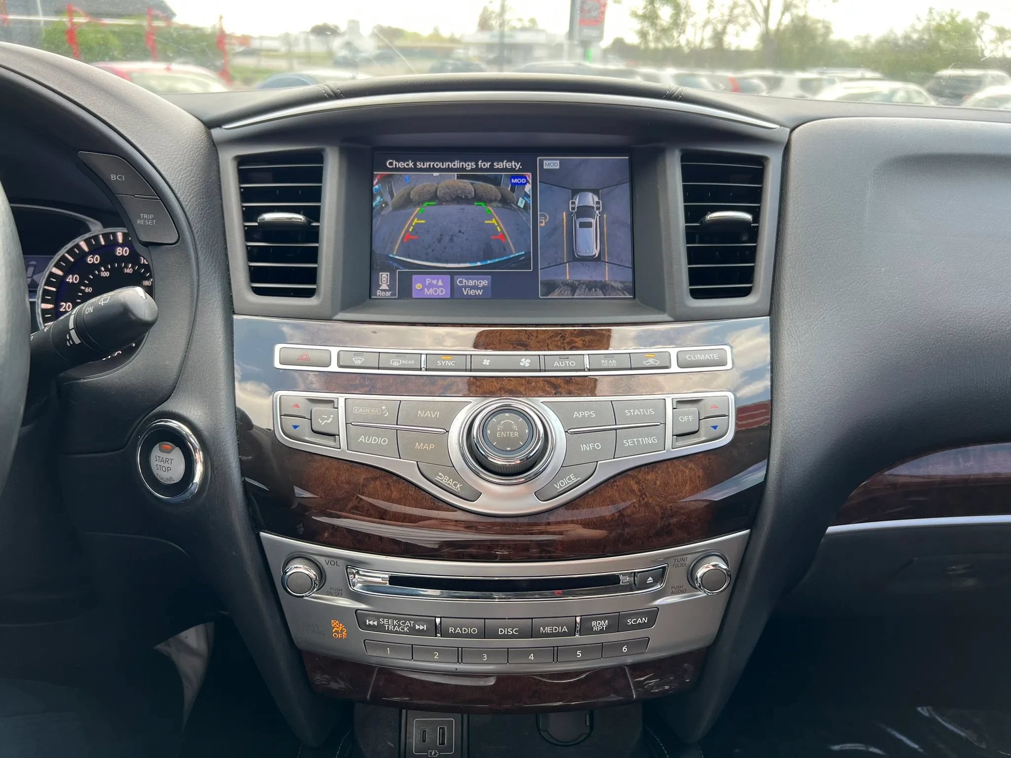 Used 2019 INFINITI QX60 Luxe w/ Sensory Package AWD/4WD image 17