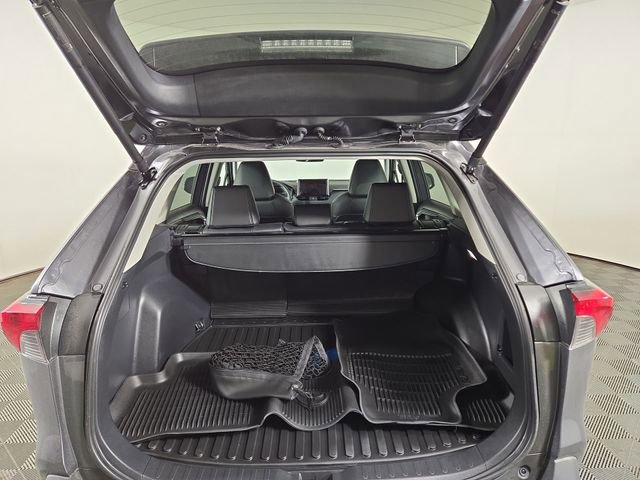 Used 2025 Toyota RAV4 XLE Premium image 32
