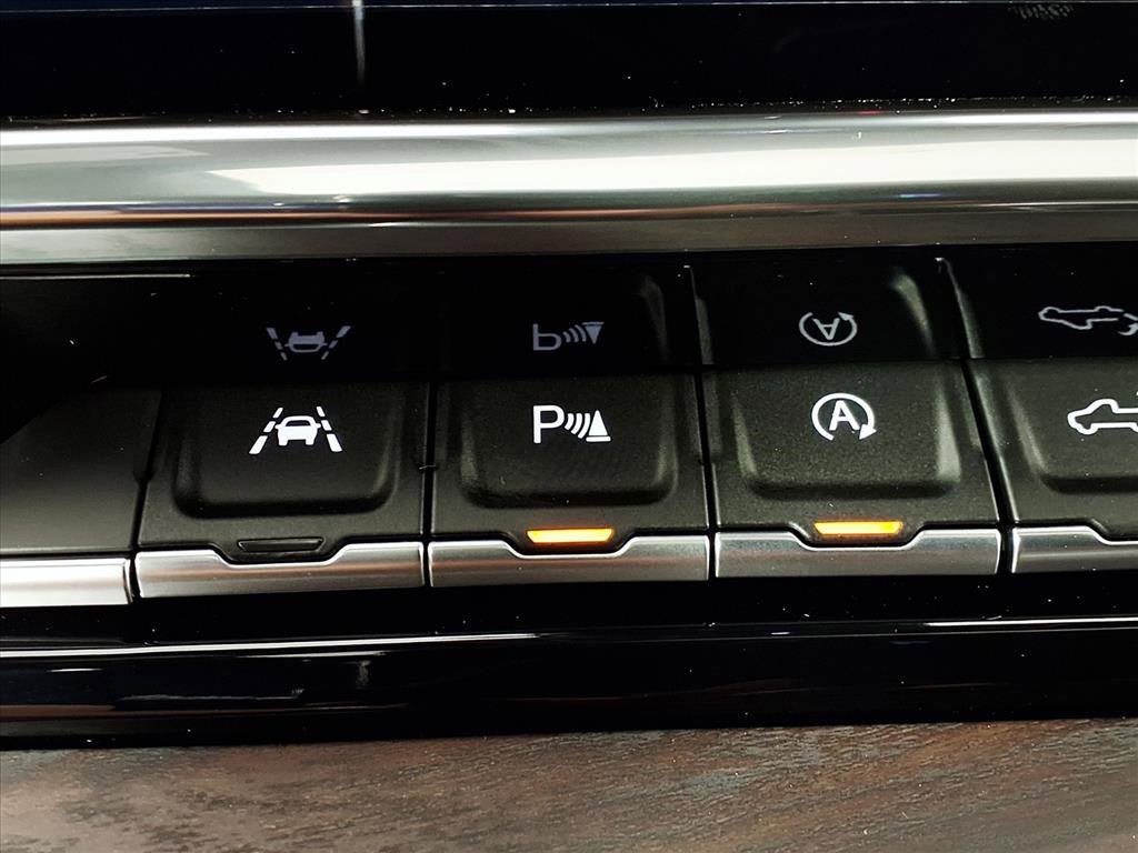 New 2026 GMC Sierra 1500 SLT image 14