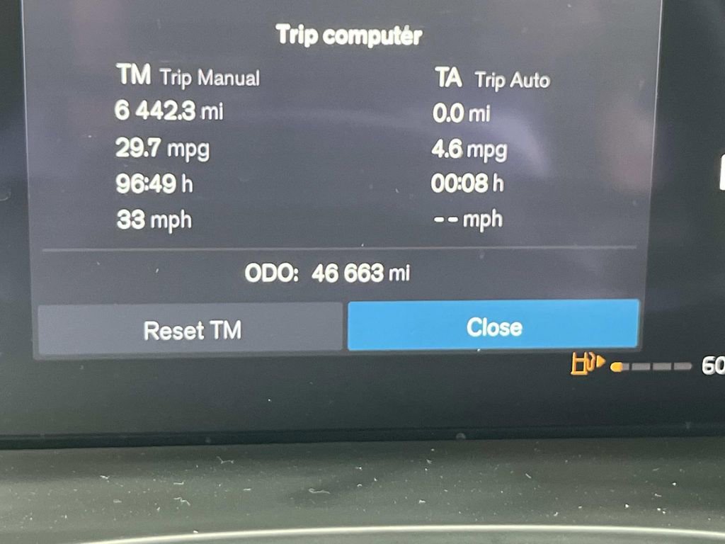 Used 2023 Volvo XC60 B5 Plus w/ Protection Package Premier image 39