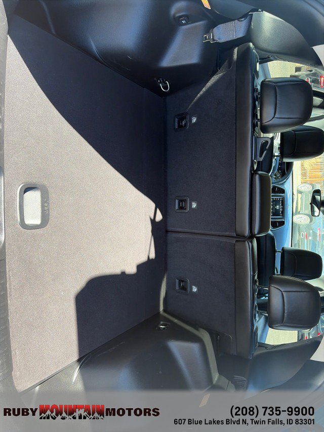 Used 2021 Jeep Cherokee Trailhawk AWD/4WD image 24