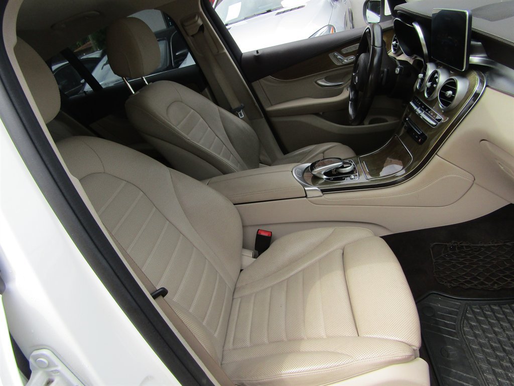 Used 2018 Mercedes-Benz GLC 300 4MATIC Coupe image 5