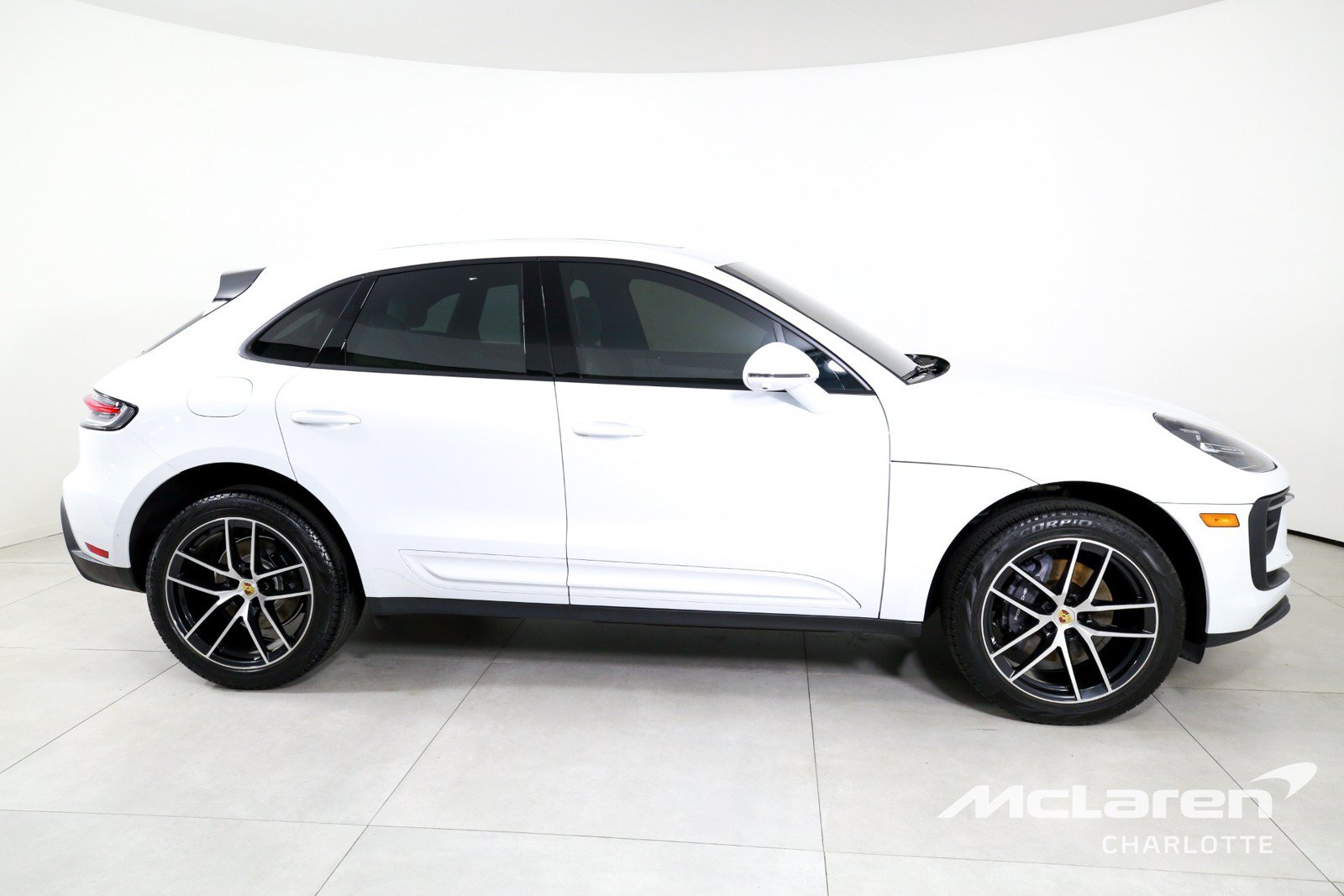 Used 2024 Porsche Macan w/ Premium Plus Package AWD/4WD image 9