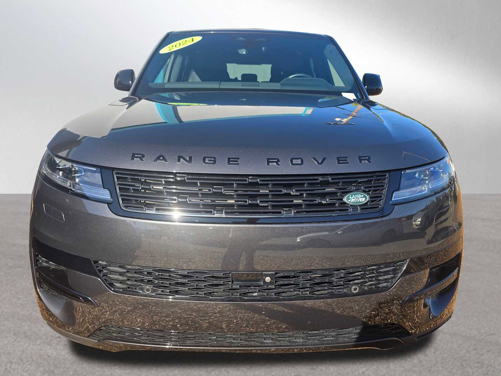 Used 2024 Land Rover Range Rover Sport SE image 8