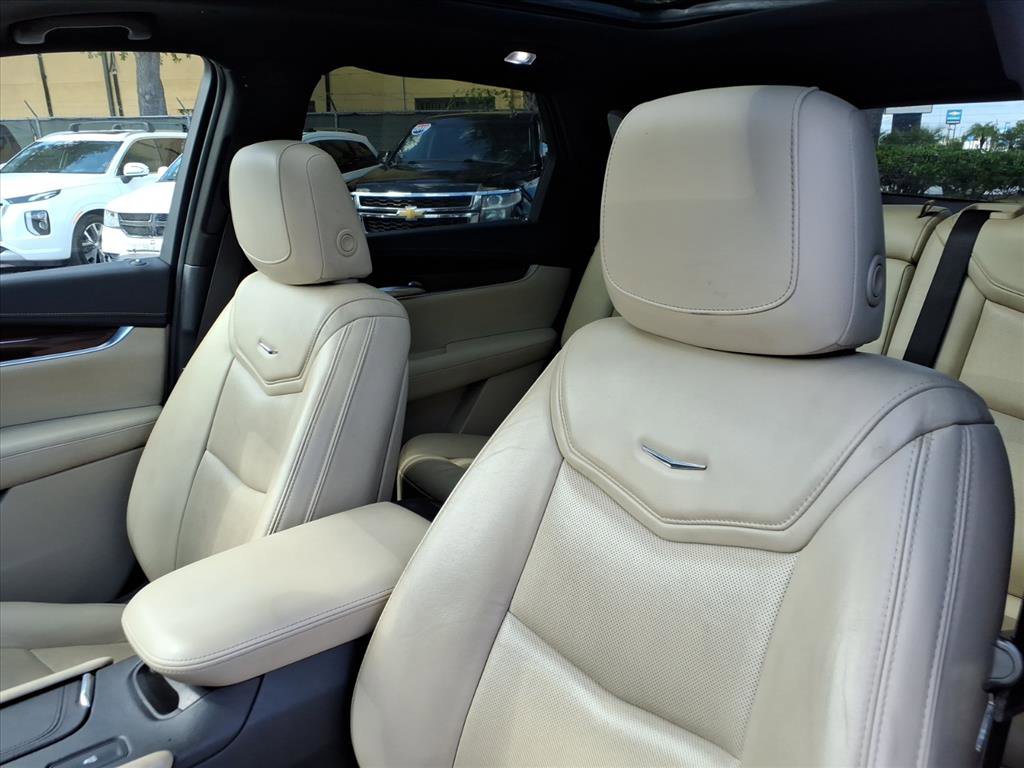 Used 2018 Cadillac XT5 Luxury w/ Driver Awareness Package image 13