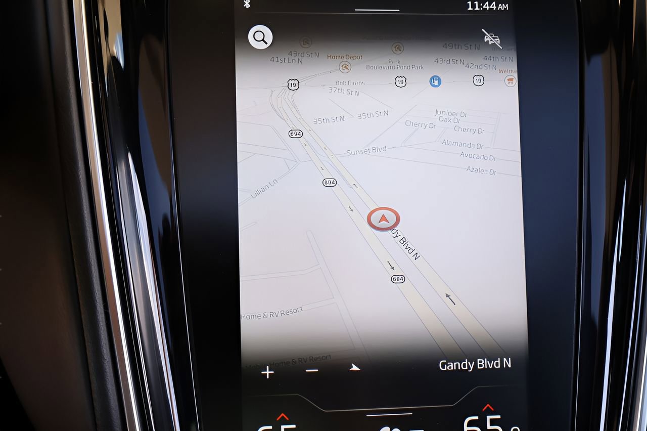 Used 2023 McLaren GT image 18