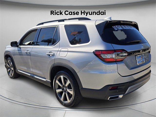 Used 2023 Honda Pilot Touring image 8