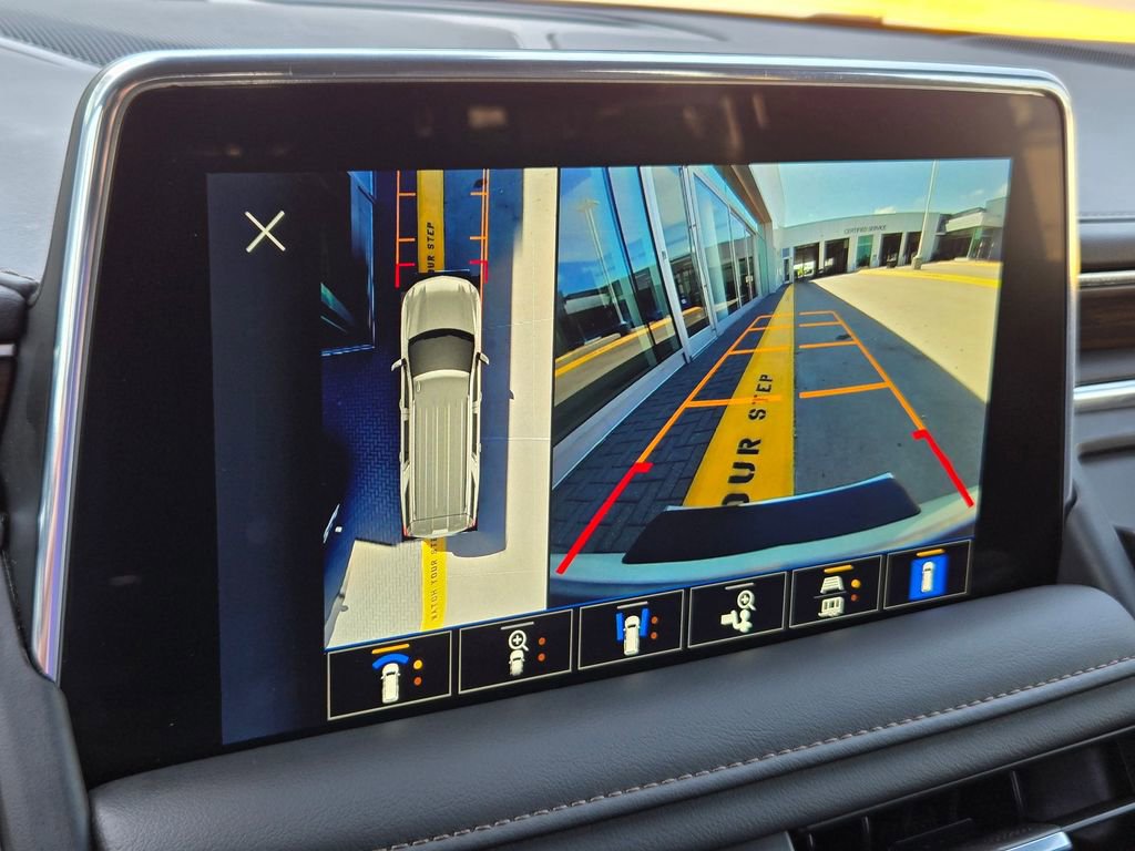 Used 2024 Chevrolet Suburban High Country w/ Premium Package image 19