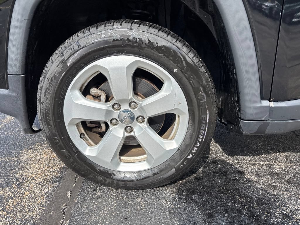 Used 2019 Jeep Compass Latitude w/ Cold Weather Group AWD/4WD image 9