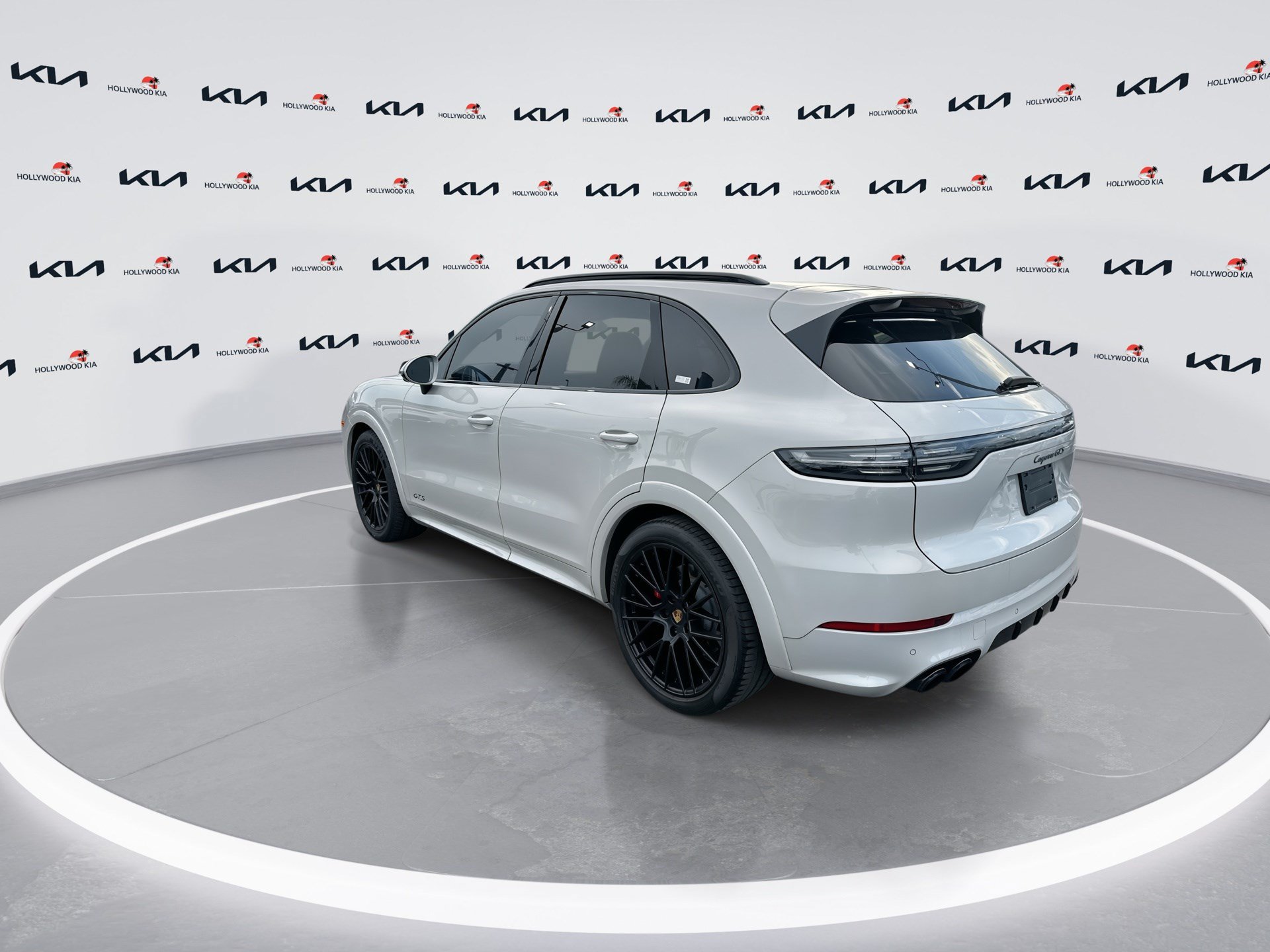 Used 2021 Porsche Cayenne GTS AWD/4WD image 6