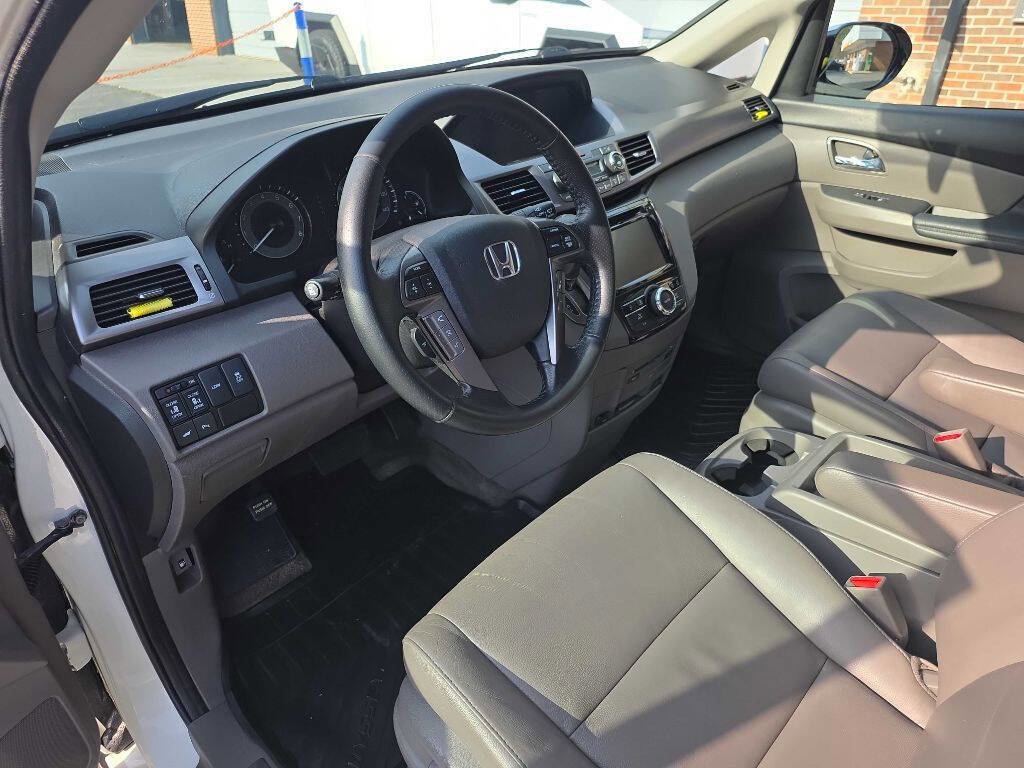 Used 2015 Honda Odyssey Touring Elite image 10