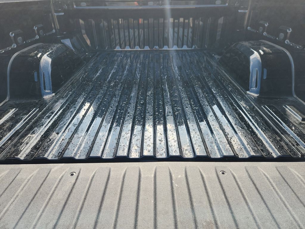 Used 2024 Chevrolet Silverado 1500 LT image 33