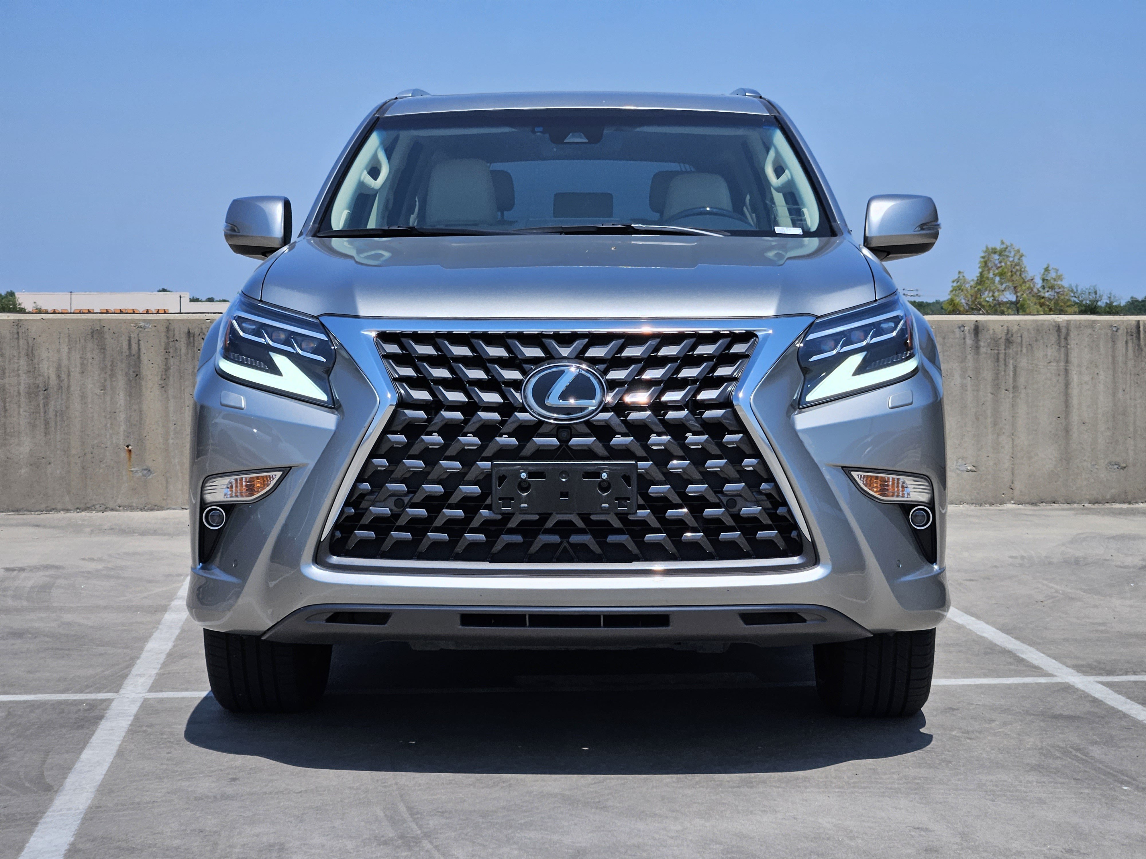 Used 2020 Lexus GX 460 Luxury w/ Accessory Package AWD/4WD image 11
