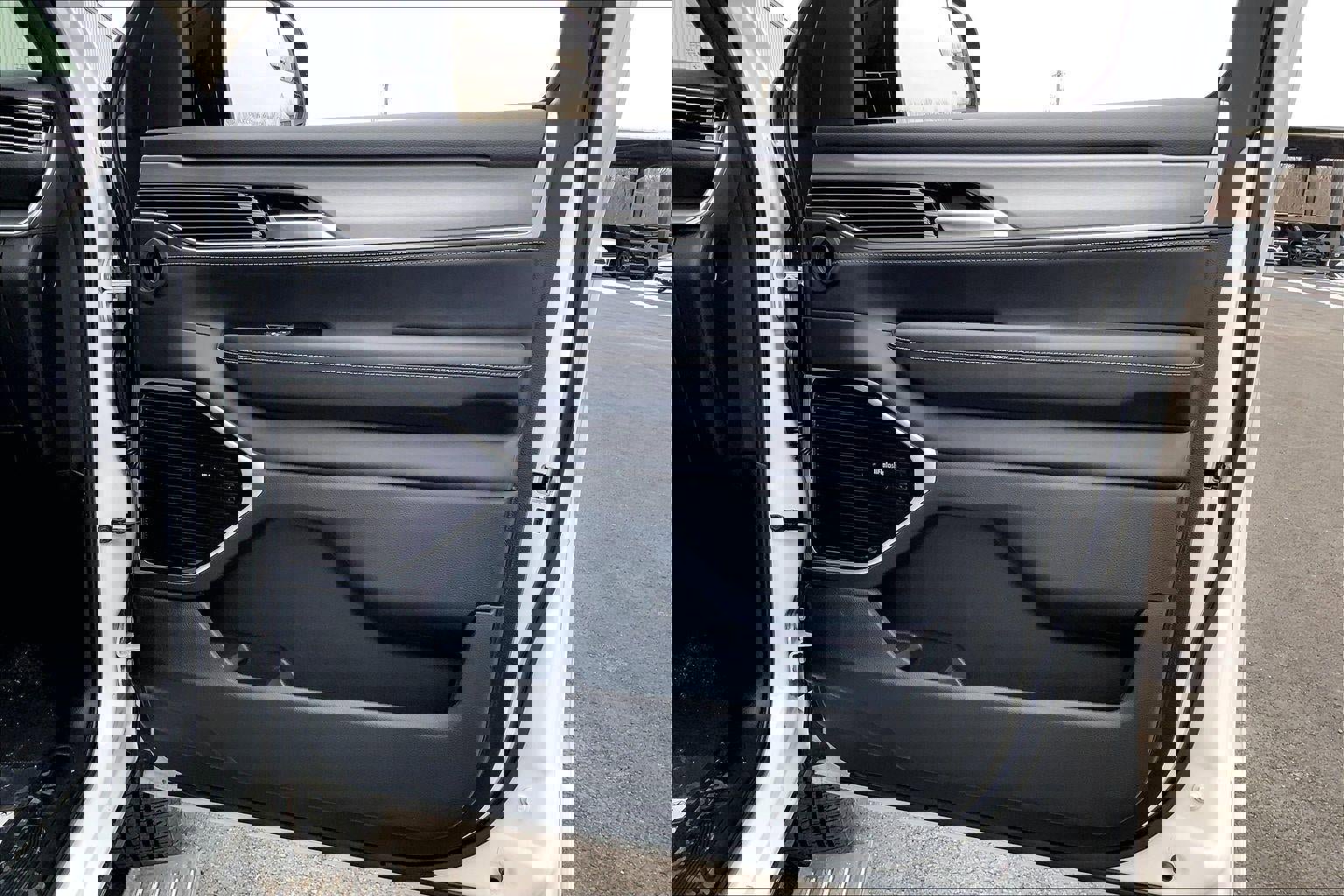 New 2026 Jeep Grand Wagoneer L Limited w/ Premium Group II image 23