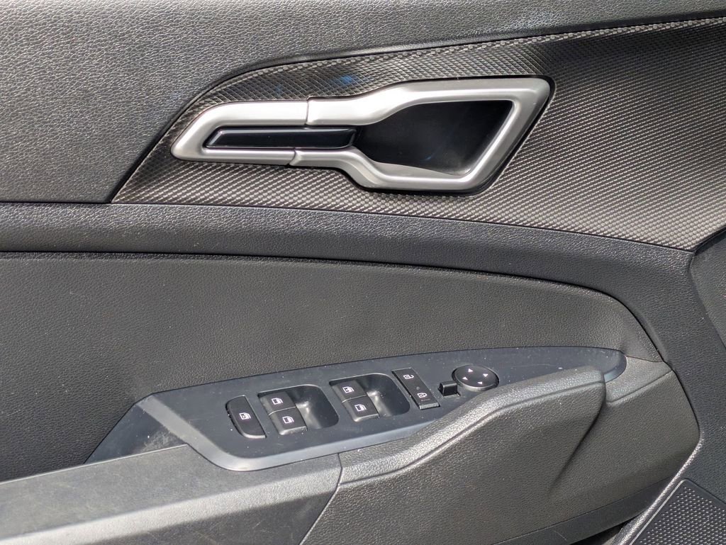 Used 2023 Kia Sportage LX image 13