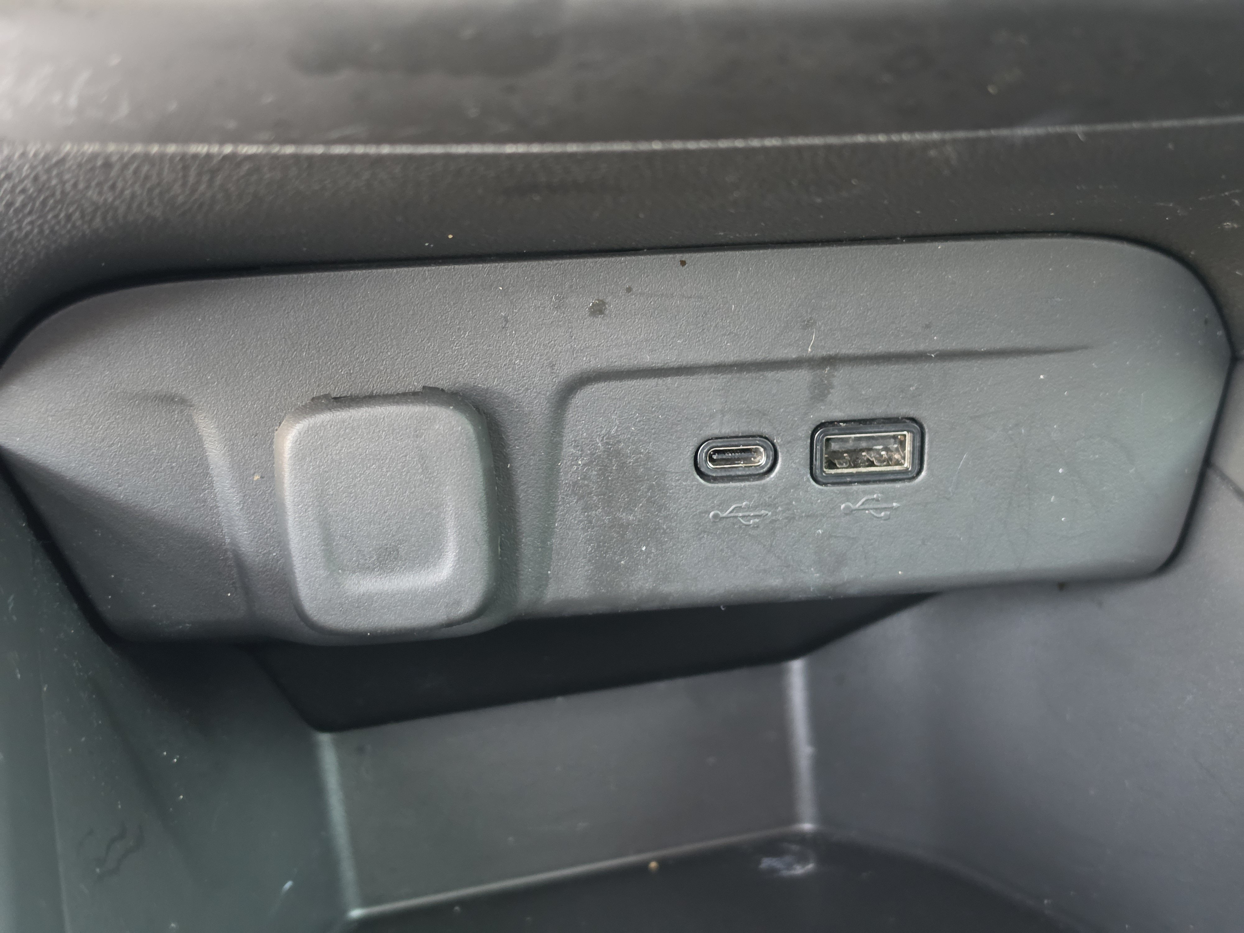 Certified 2024 Chevrolet Trax LS w/ LS Convenience Package FWD image 27