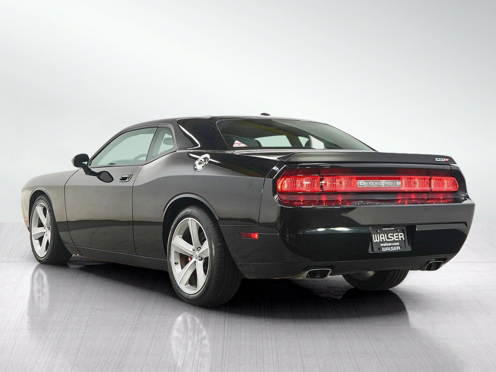 Used 2008 Dodge Challenger SRT8 RWD image 3