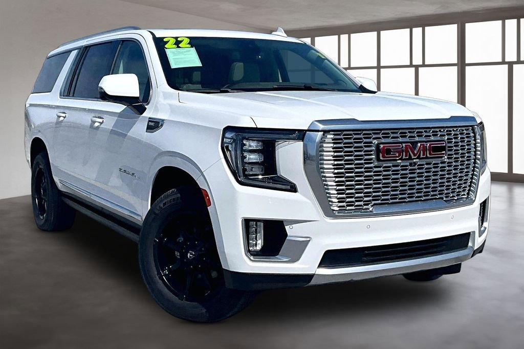 Used 2022 GMC Yukon XL Denali image 3