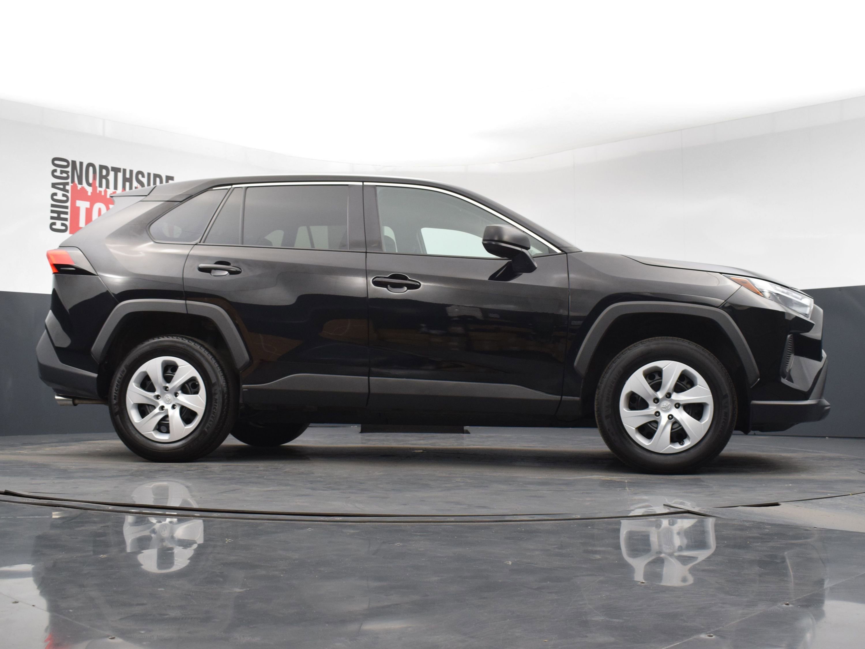 Used 2024 Toyota RAV4 LE image 27