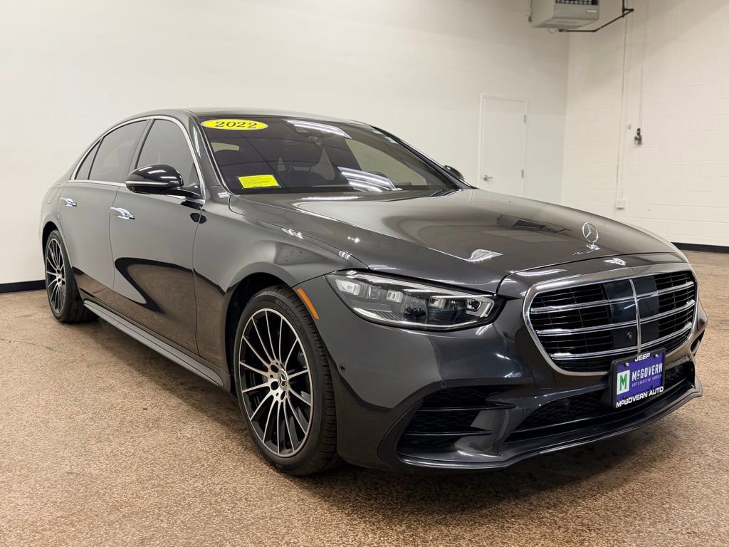 Used 2022 Mercedes-Benz S 580 4MATIC Sedan w/ AMG Line Package image 9